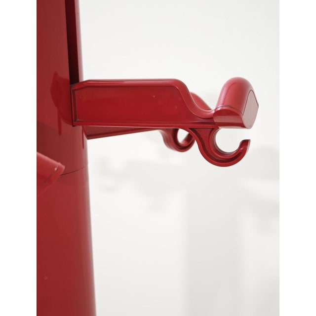 Red Plastic Planta Italia Model Coat Hanger by Giancarlo Piretti for Anonima Castelli, 1972 For Sale - Image 14 of 18