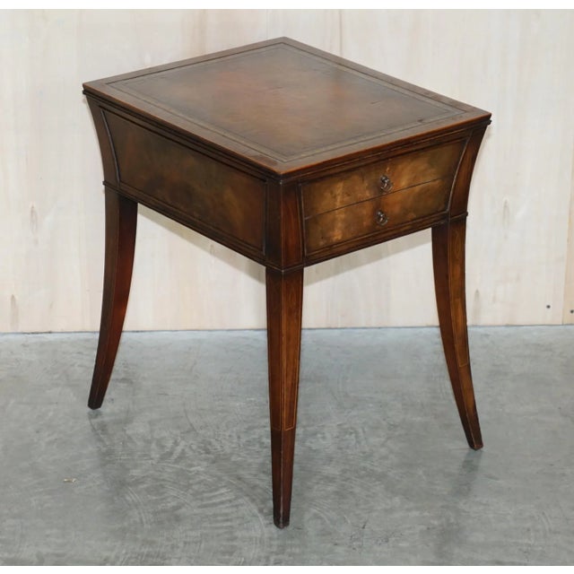 We are delighted to offer for sale this stunning Victorian hand made in England side end lamp or wine table with hand...