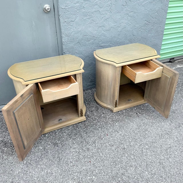 Vintage French Provincial Burlwood Nightstands by Detroit Furniture - A Pair For Sale - Image 4 of 10