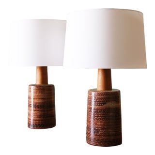 1960s Gordon and Jane Martz 170 Lamp Pair for Marshall Studios Maroon Sgraffito Thick Neck - a Pair For Sale