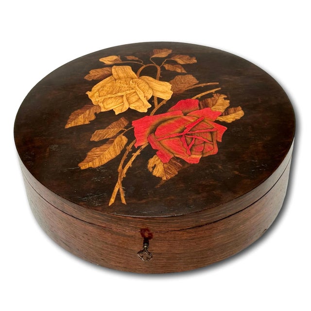 Art Nouveau Fine Antique Art Nouveau Ladies Rosewood Locking Vanity Box With Beautiful Rose Flowers Marquetry - Inlay Work For Sale - Image 3 of 12