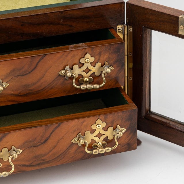 Brown Antique 19th Century Victorian Walnut & Glass Fronted Jewellery Box, 1890s For Sale - Image 8 of 18
