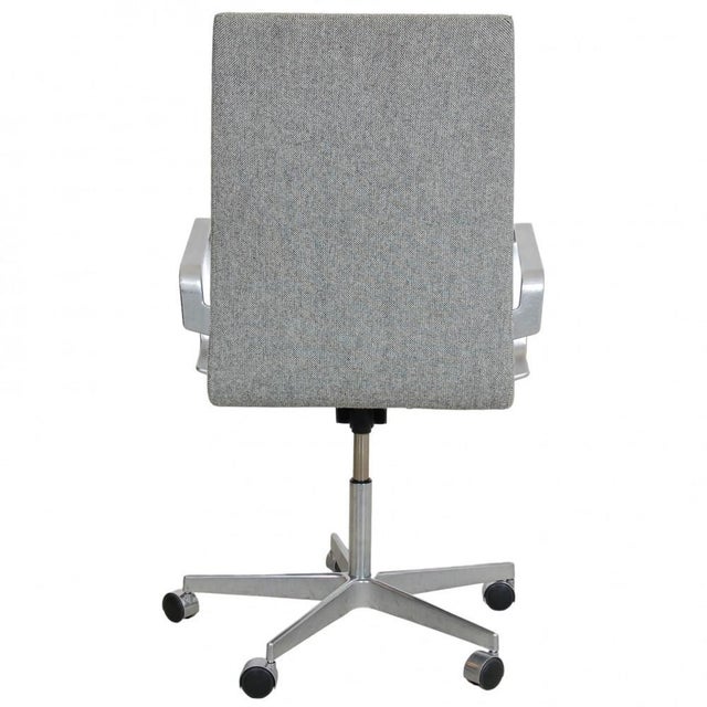 Oxford Office Chair in Grey Hallingdal Fabric by Arne Jacobsen, 2000s For Sale - Image 3 of 14