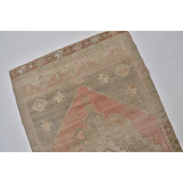 Peach 1960s Pastel Peach Hallway Rug For Sale - Image 8 of 10