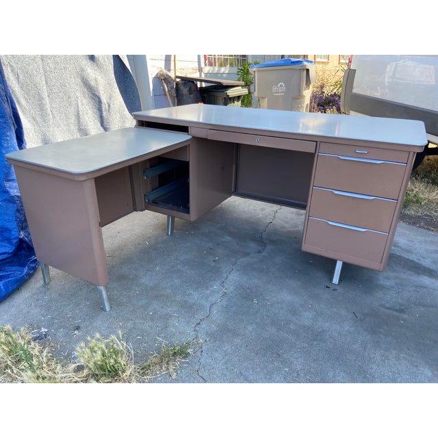 General Fireproofing Co. 1950s General Fireproofing Vintage Mid Century Modern Tanker Desk For Sale - Image 4 of 12