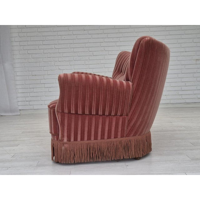 Wood Danish Curved 3-Seater Sofa in Salmon Pink Furniture Velour, 1960s For Sale - Image 7 of 18