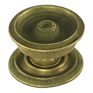 Early 21st Century Sheraton Brass Knobs With Backplate in Antique Brass - 20 Available
