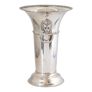 Early 20th Century English Champagne Split Cooler with Lions For Sale
