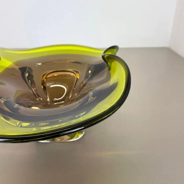 Multicolor Murano Glass Centerpiece Bowl with Shell Element, Murano, Italy, 1970s For Sale - Image 15 of 18