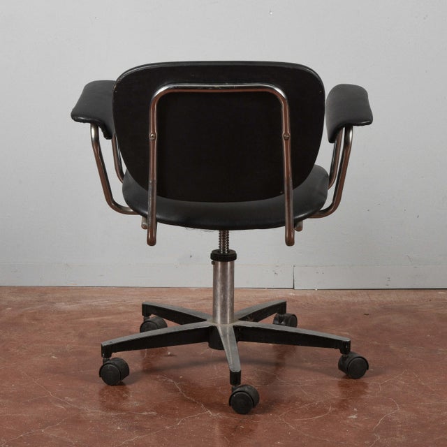 Industrial Vintage Swivel Desk Chair For Sale - Image 3 of 8