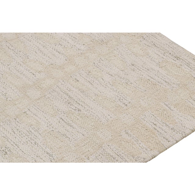 Rug & Kilim’s Scandinavian Style Kilim Runner in White-Beige Floral Patterns For Sale In New York - Image 6 of 8