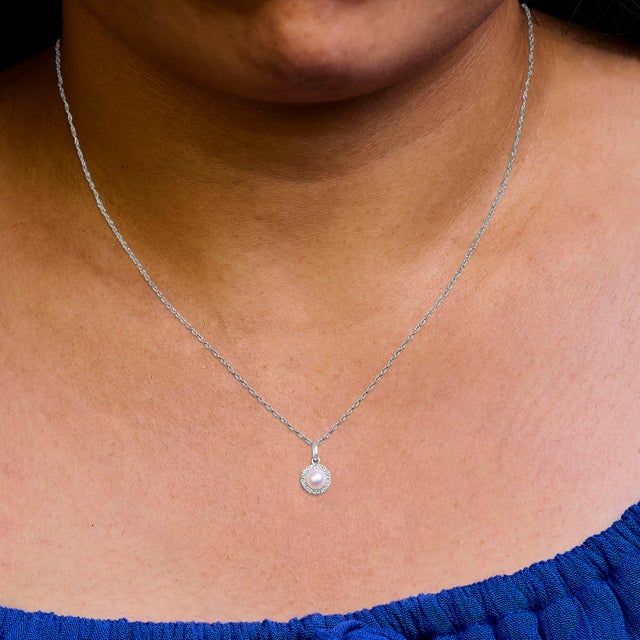 Haus of Brilliance 10K White Gold 5MM Cultured Pearl and Diamond Accent Halo Pendant Necklace For Sale - Image 4 of 5