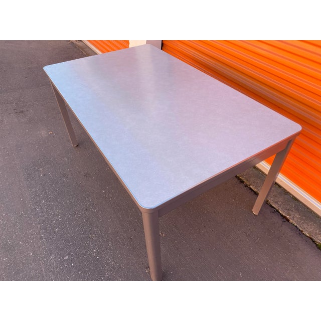 1970s Vintage Mid-Century Modern Steelcase Metal Writing Desk For Sale - Image 5 of 11