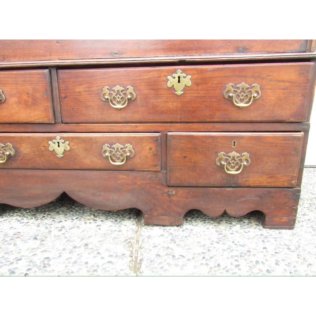 Antique English Oak Mule Chest For Sale In San Francisco - Image 6 of 18