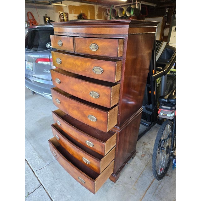 Traditional 1950s Henredon 8 Drawer Mohagany Chest For Sale - Image 3 of 14