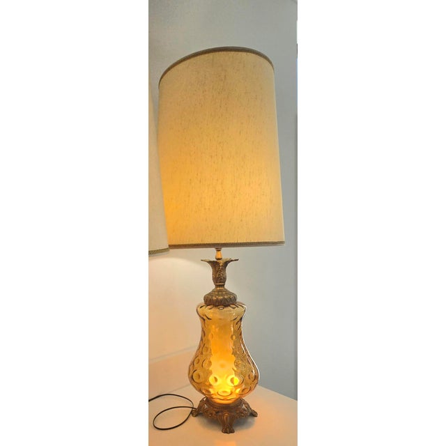 Tall Vintage Mid-Century Modern (Mcm) Hollywood Regency Style Amber Glass Table Lamp With Nightlight Feature For Sale - Image 9 of 12