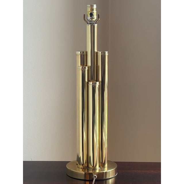 Vintage Mid-Century Modern Tiered Cylindrical Brass Table Lamp For Sale In Baltimore - Image 6 of 18