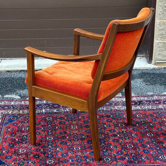 Mid-Century Modern Signed Gunlocke Sculpted Walnut Armchair For Sale In Philadelphia - Image 6 of 12