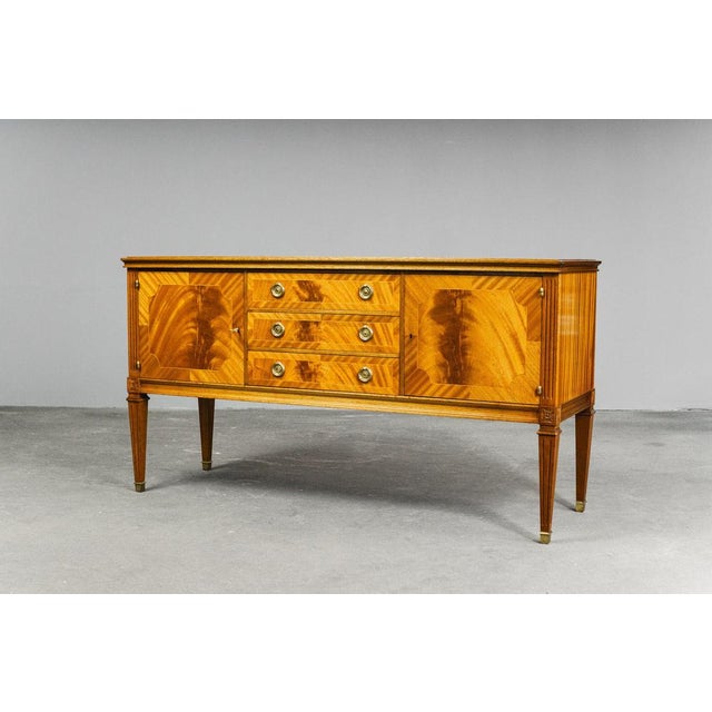 English Style Sideboard in Mahogany For Sale - Image 4 of 14