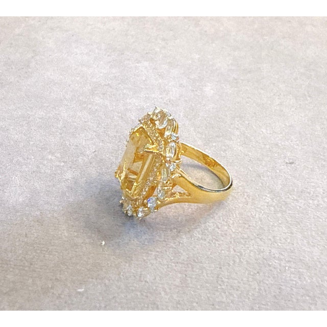 Bochic Capri Vintage Lemon Topaz & Sapphire Ring, 18K Gold & Silver For Sale - Image 4 of 10