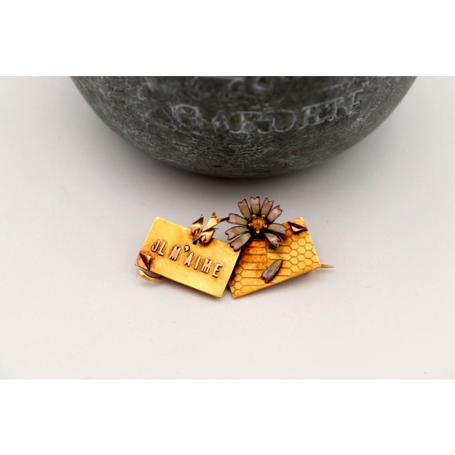Gold Brooch with Flower Appliqué For Sale - Image 3 of 6