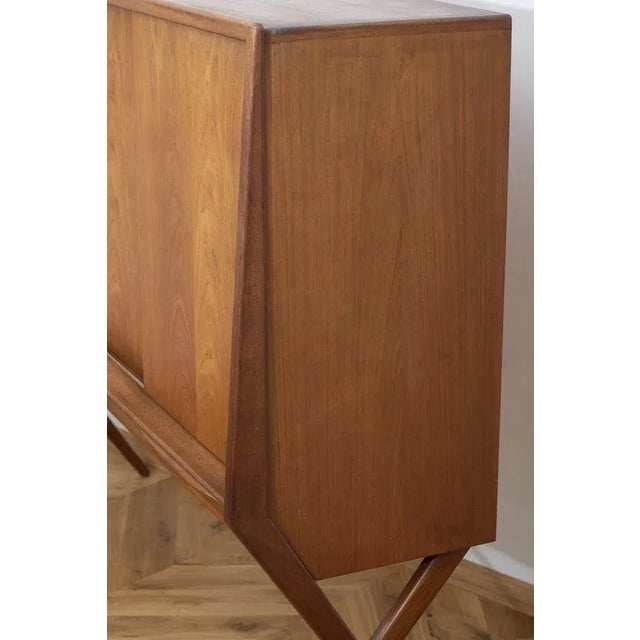 Large Brown Sideboard, in Good conditions. Designed 1960 to 1969