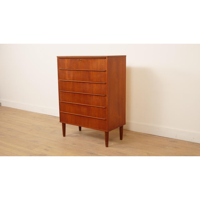 Mid-Century Modern Vintage Danish Chest of Drawers in Teak For Sale - Image 3 of 10