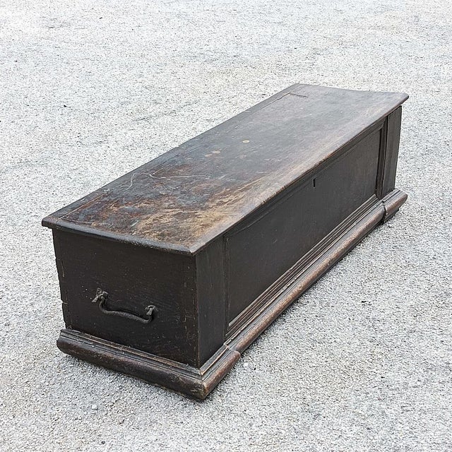 Walnut Trunk, 17th Century For Sale - Image 9 of 18
