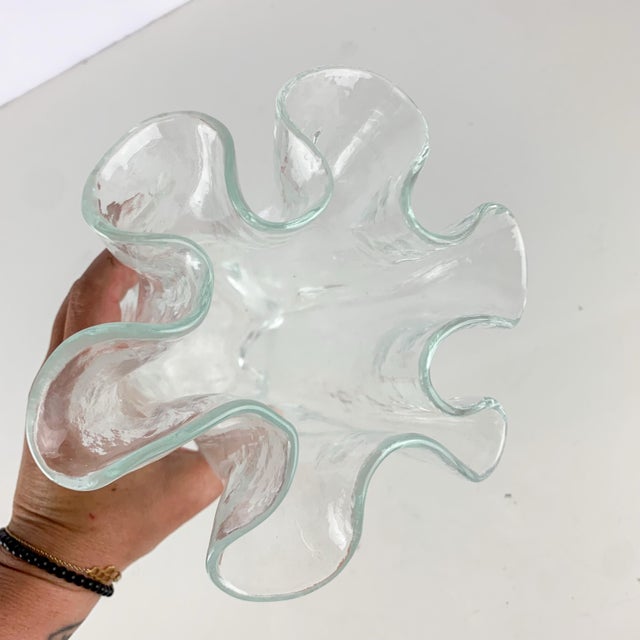 Transparent Vintage Muurla Finland Ruffled Folded Handkerchief Vase Clear Blown Art Glass For Sale - Image 8 of 10
