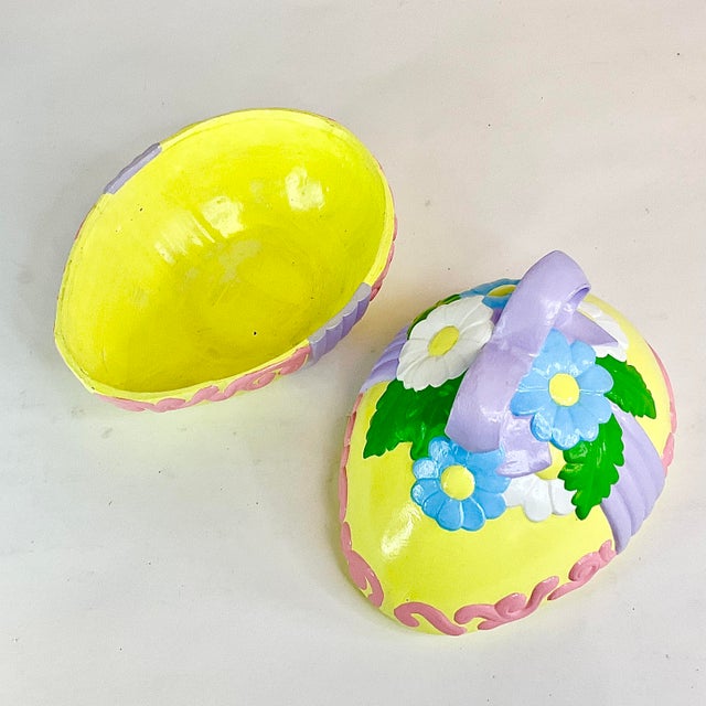 Black 1975 Vintage Americana Folk Art Boho Chic Ceramic Easter Egg Box. For Sale - Image 8 of 11