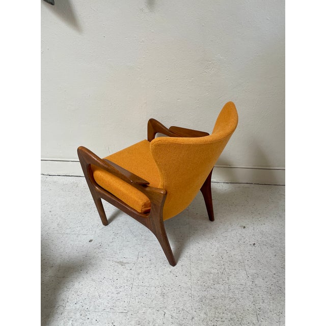 Mid-Century Modern Vintage Wing Back Sculptural Walnut Lounge Chair - Attributed to Adrian Pearsall For Sale - Image 3 of 8