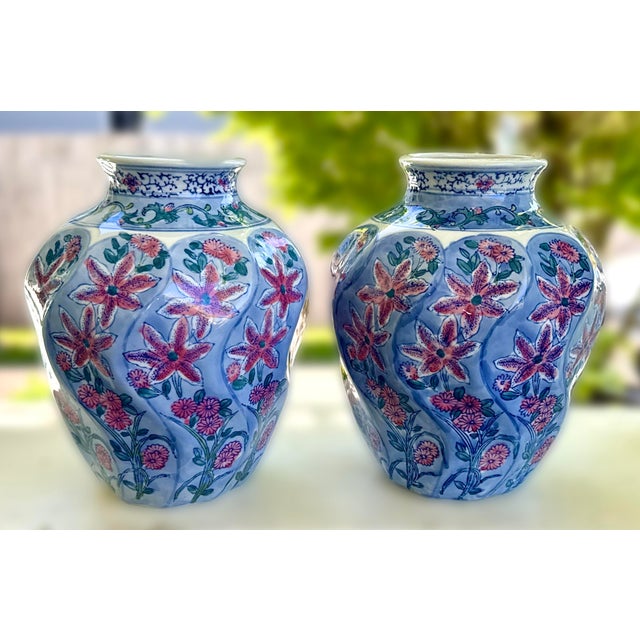 Vintage Pair of Chinese Hand-Painted Vases For Sale - Image 4 of 10