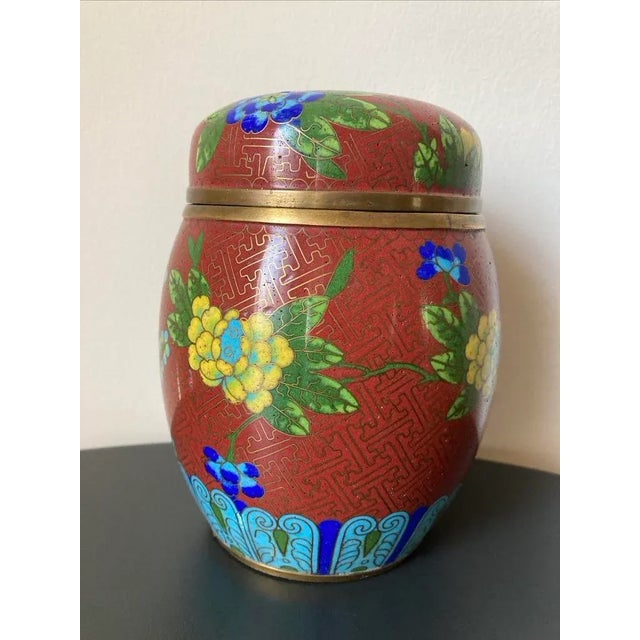 Burgundy Cloisonne Burgundy Floral Enamel and Brass Ginger Jars, a Pair, Medium For Sale - Image 8 of 18