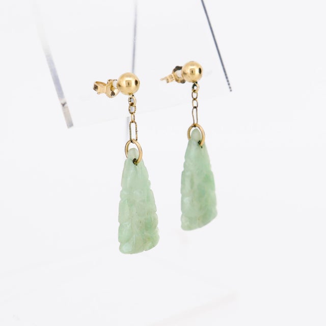 Vintage Chinese 14k Gold & Carved Jadeite Dangle/Drop Earrings For Sale In Philadelphia - Image 6 of 14