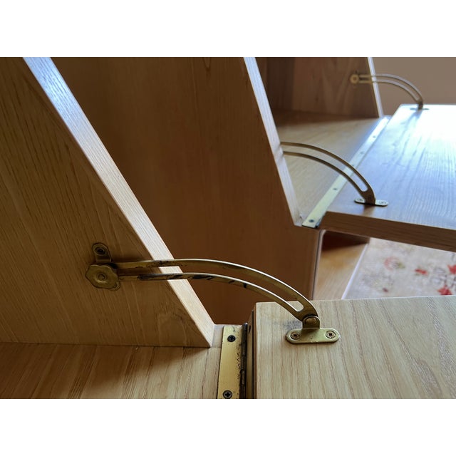 Pair of Vintage Henredon Scene Two Burlwood Nightstands For Sale In San Francisco - Image 6 of 10