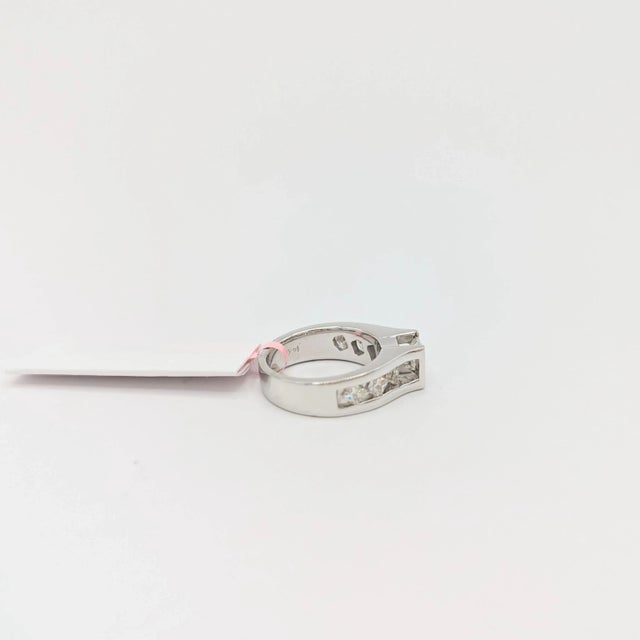 Early 21st Century White Diamond Princess Cut Ring in 14K White Gold, size 5.5 For Sale - Image 5 of 7