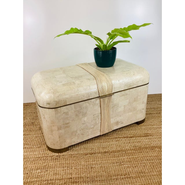 Vintage 1980s Cream Tessellated Stone & Rattan Reed and Brass Lidded Trunk Chest Table by Maitland Smith For Sale In Las Vegas - Image 6 of 12