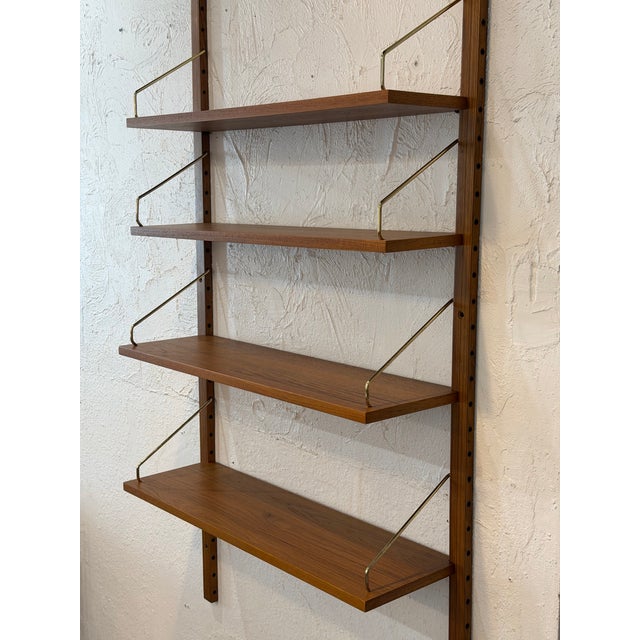 1960s Vintage Danish Teak Wall Unit by Poul Cadovius for Cado Royal System – Mid-Century Modern Floating Shelving, 1960s For Sale - Image 5 of 10