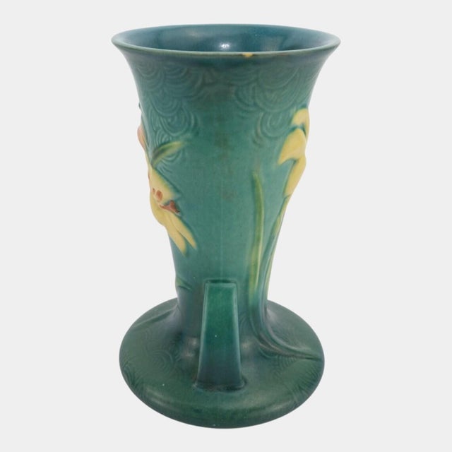 Roseville Zephyr Lily Green 1946 Mid Century Modern Ceramic Vase 136-9 For Sale - Image 4 of 4