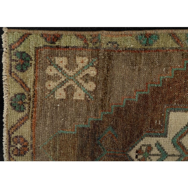 Early 21st Century Turkish Mini Rug Oriental Hand Knotted Vintage Rug 1'7" x 2'11" #21274 For Sale - Image 5 of 8