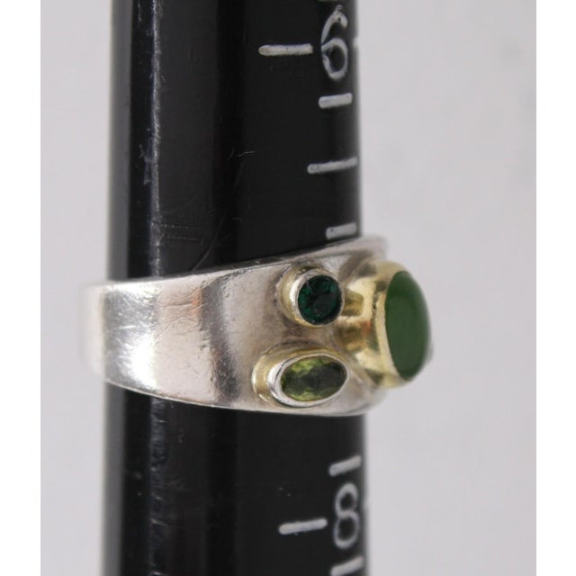 Metal 1990s Sterling Cigar Band Ring With Green Gemstones, Size 7.25 For Sale - Image 7 of 9