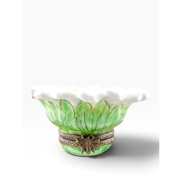 Vintage Limoges France Peint Main Flower Trinket Box With Bee Clasp For Sale - Image 9 of 14