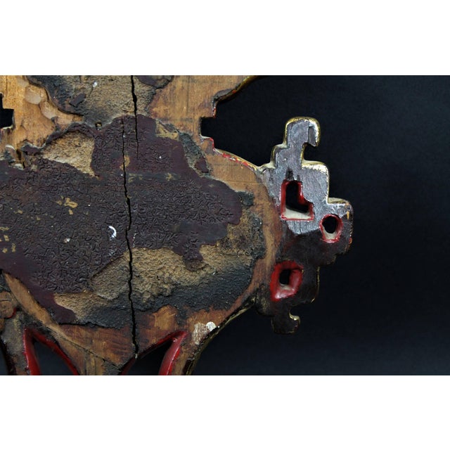18th Century Chinese Decoration Element in Lacquered & Gilded Wood, 1750s For Sale - Image 3 of 9