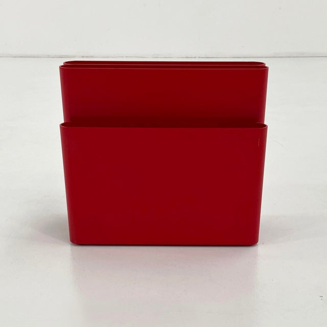Modern Red Magazine Rack by Giotto Stoppino for Kartell, 1970s For Sale - Image 3 of 7
