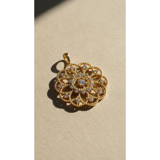 14k Gold Floral Pattern Openwork Pendant. For Sale - Image 10 of 10
