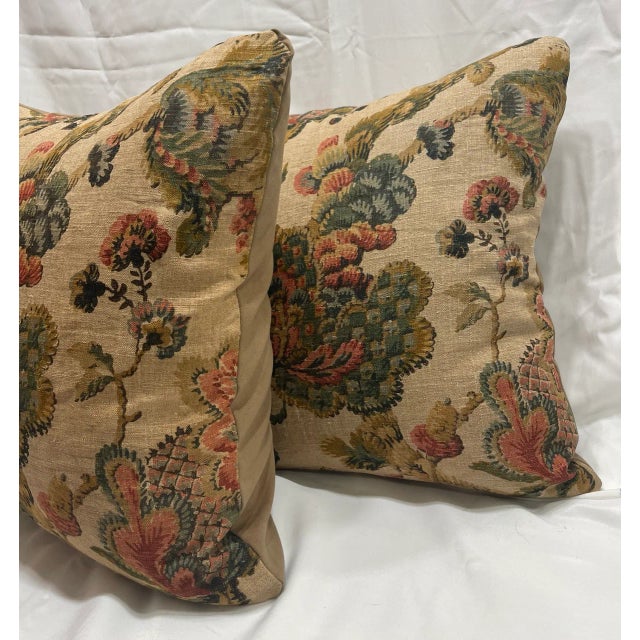 English Pair of Pillow Covers Made With a Vintage Linen Print Fragment For Sale - Image 3 of 8