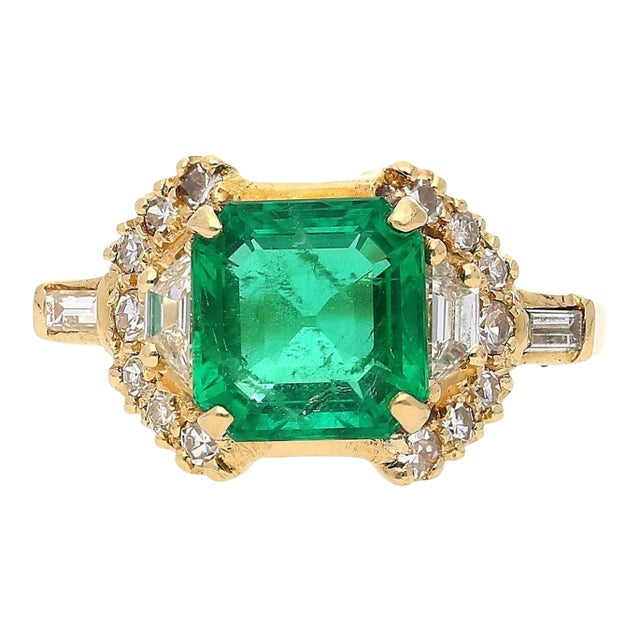 GRS Certified 2.09 Carat Natural Colombian Emerald Set in 18k Solid Gold Ring, Size 8 For Sale