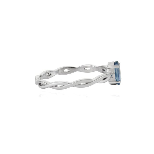 Metal 14k Gold Minimalist Oval Blue Sapphire Solitaire Ring With Twisted Band Size 5 For Sale - Image 7 of 15
