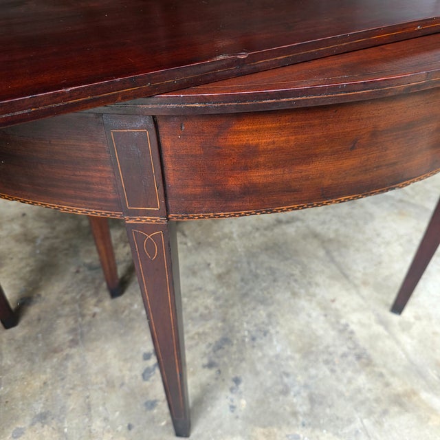 Late 18th Century English George III Hepplewhite Inlaid Mahogany Fold-Over Tea and Games Table, Circa 1790–1810 For Sale - Image 5 of 15