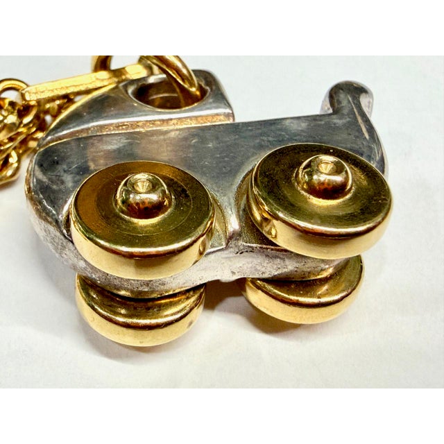 1960s Mid-Century Silver- and Gold-Plated Baby Carriage Artist Pendant Jewelry in the style of Cartier, 1960s For Sale - Image 5 of 13